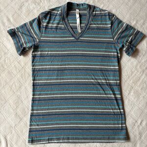 lululemon athletica Men's Short Sleeve V-Neck Tee in Gray, Blue and Teal Stripes
